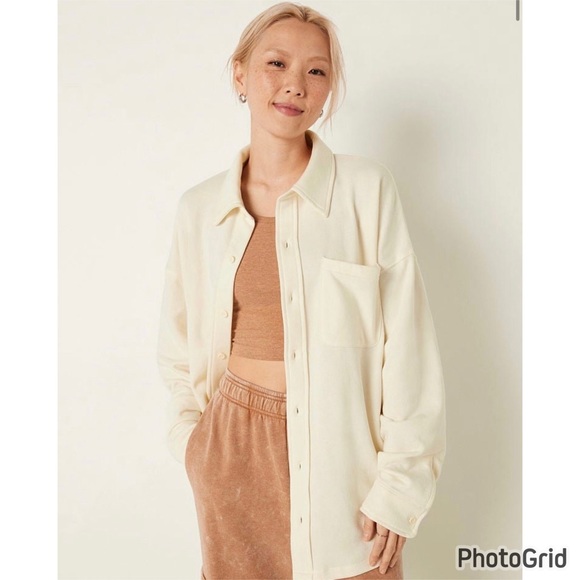 Shacket - Picture 1 of 4